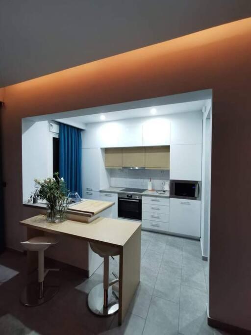 Live Minimal Apartment Atena Exterior foto