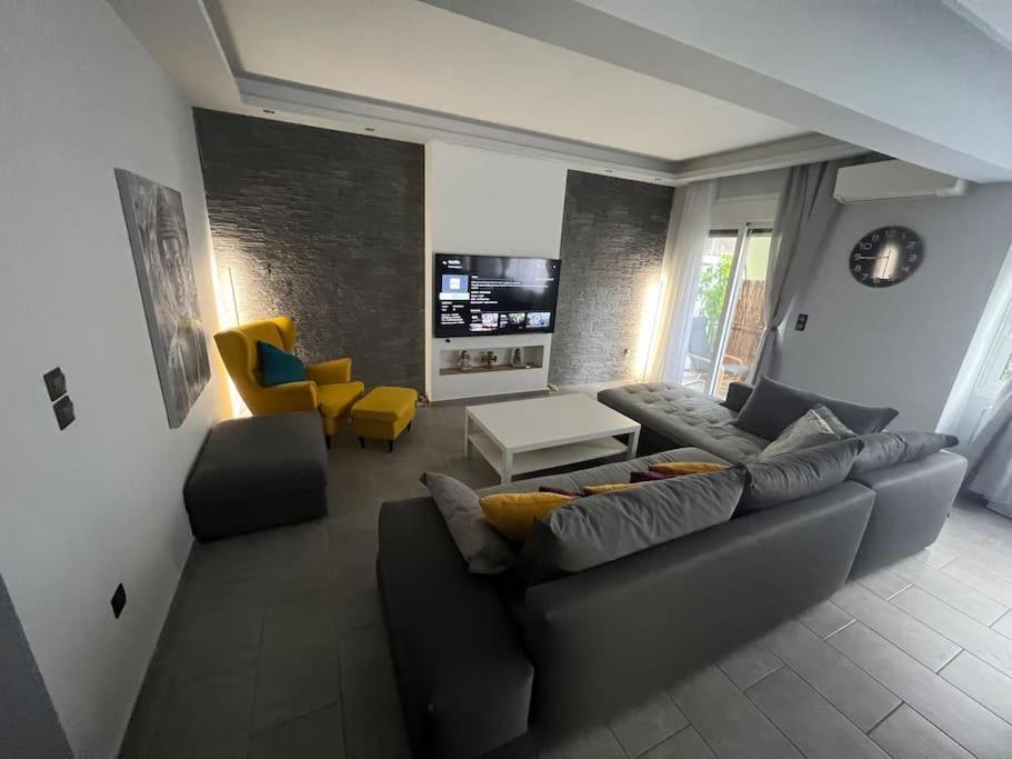 Live Minimal Apartment Atena Exterior foto